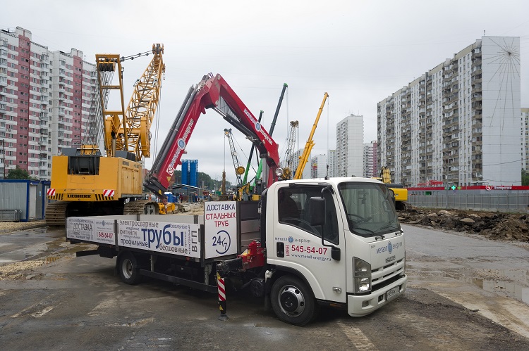 Доставка металлопроката и труб манипулятором